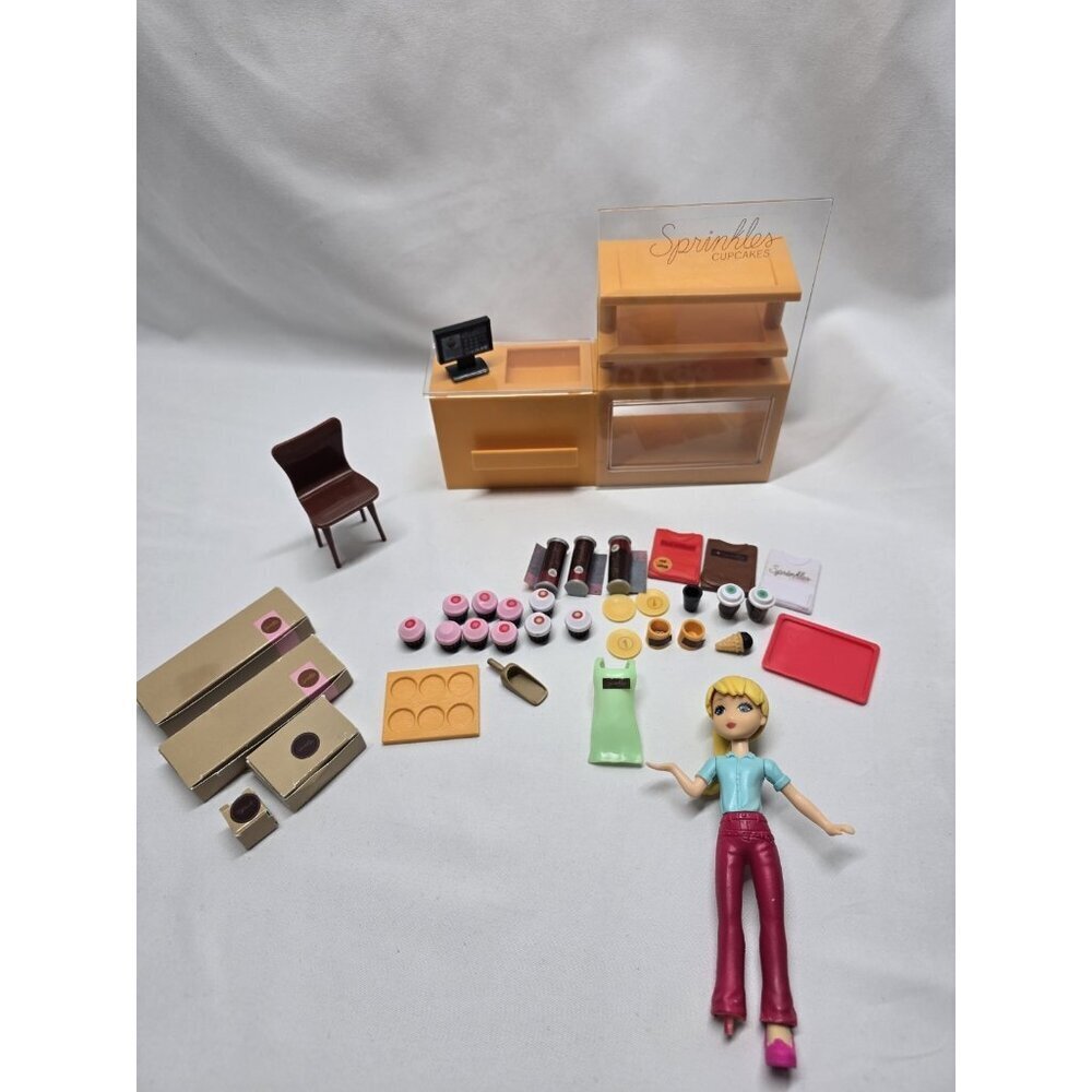 2013 JAKKS MiWorld Mi World Sprinkles Cupcake Bakery Store Parts Lot
